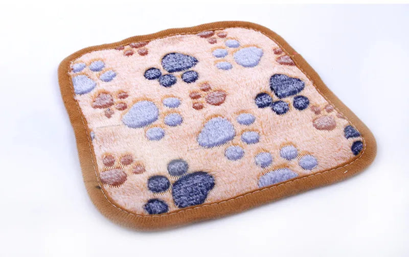 Soft Sleep Mat for Hamster Pet Pee Pad Puppy Kitten Blanket Bed Mat Guinea Pig Plush Mat Bed Small Animal Mat for Rabbit Hamster
