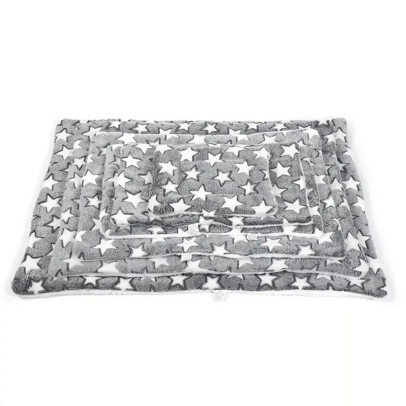 Pet Sleeping Mat Washable Plush Bed Mats for Cats  Blanket Pad Fleece Home Washable Warm Bear Pattern Blanket Pet Supplies