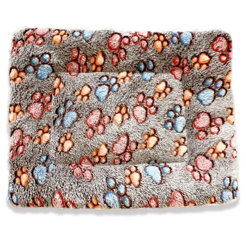 Pet Sleeping Mat Washable Plush Bed Mats for Cats  Blanket Pad Fleece Home Washable Warm Bear Pattern Blanket Pet Supplies